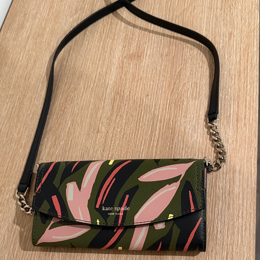 Kate Spade Wallet on chain